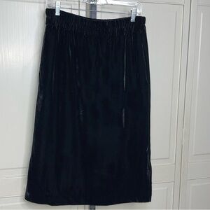 J.Crew Women’s Black Velvet Velour Pull On Straight Skirt Size Small